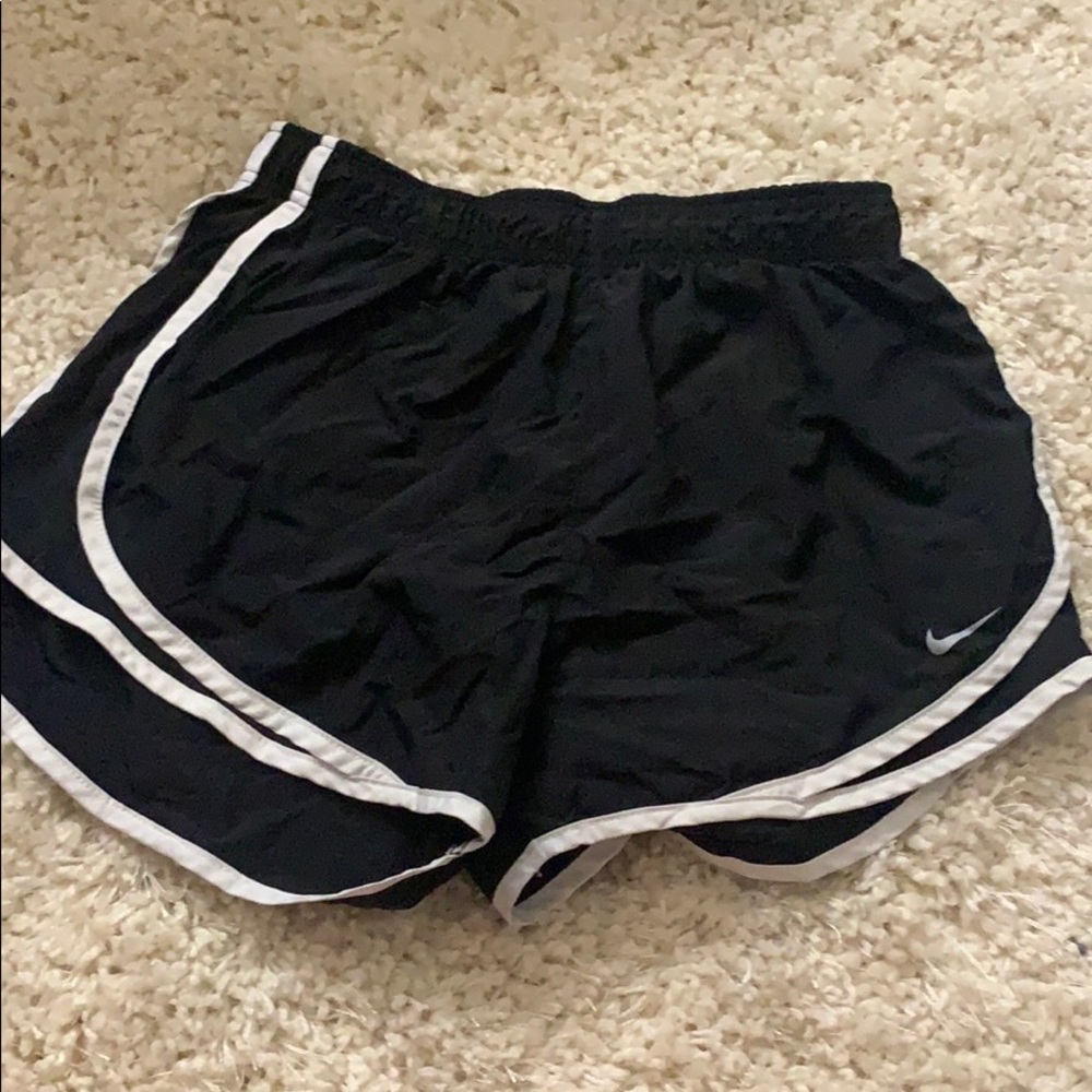 NIKE Running Shorts - M